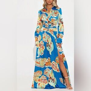 NWT. Fashion Nova Blue Floral Maxi Dress